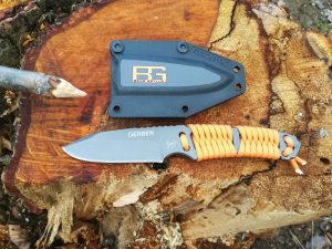 bear grylls paracord knife neckknife messer